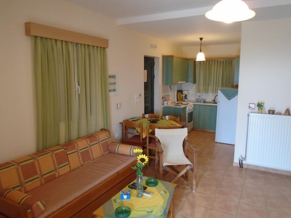 Tompras Village Paralia Demonias Habitación foto